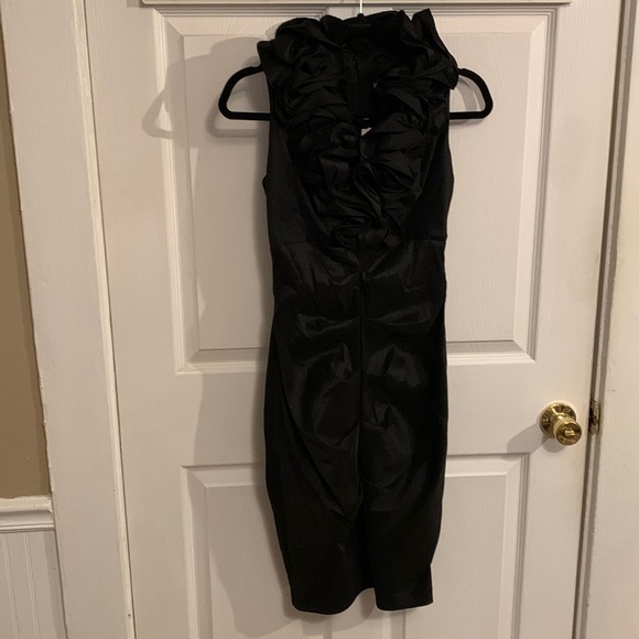 NEW XSCAPE Sleeveless Ruffle Formal Midi Dress - Picture 1 of 13